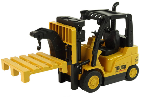 Żółty wózek widłowy zdalnie sterowany na pilota dla dzieci