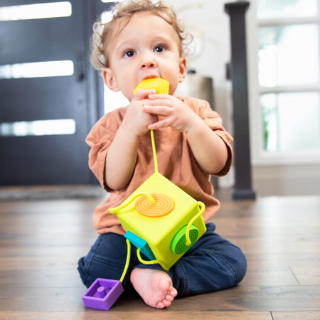 Kostka edukacyjna Sorter kształtów dla dzieci OombeeCube Fat Brain Toys FA120-1