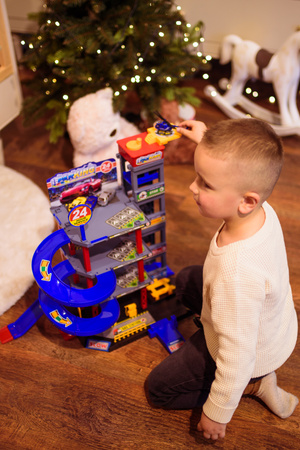 Duży parking garaż tor samochodowy dla dzieci 5-piętrowy myjnia autka helikopter