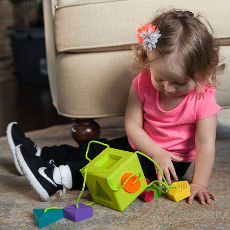 Kostka edukacyjna Sorter kształtów dla dzieci OombeeCube Fat Brain Toys FA120-1