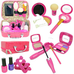 Zestaw zabawkowych kosmetyków dla dziecka mała makijażystka kosmetyczka