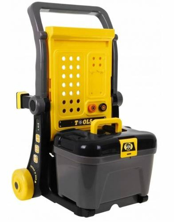 Warsztat naprawczy z narzędziami i walizką małego majsterkowicza