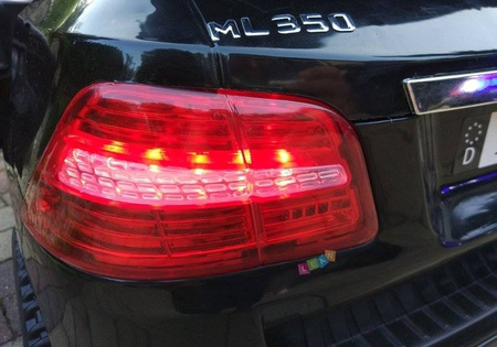 Czarny samochód na akumulator Mercedes ML350 elektryczny Auto dla dzieci światła LED 2 silniki