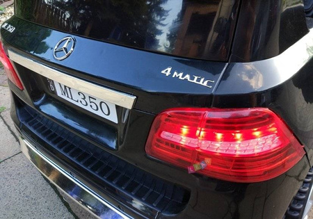 Czarny samochód na akumulator Mercedes ML350 elektryczny Auto dla dzieci światła LED 2 silniki