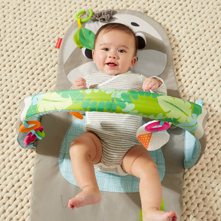 Sensoryczna mata edukacyjna Leniwiec FISHER-PRICE z zawieszkami dla dzieci GNB52