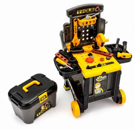 Warsztat naprawczy z narzędziami i walizką małego majsterkowicza