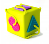 Kostka edukacyjna Sorter kształtów dla dzieci OombeeCube Fat Brain Toys FA120-1