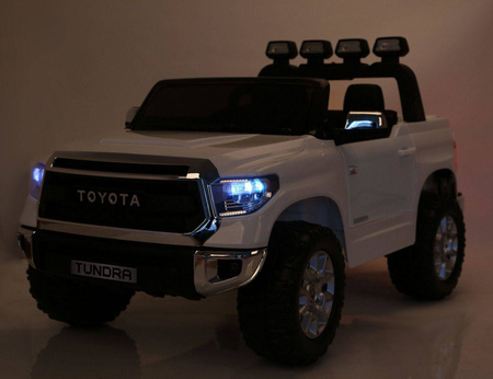 Biały duży samochód na akumulator auto pojazd elektryczny dla dzieci światła LED dźwięki Toyota Tundra
