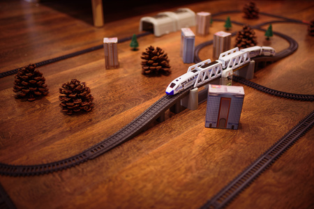 Duża kolejka elektryczna pociąg lokomotywa z wagonami pendolino dla dzieci