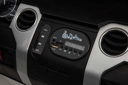 Biały duży samochód na akumulator auto pojazd elektryczny dla dzieci światła LED dźwięki Toyota Tundra