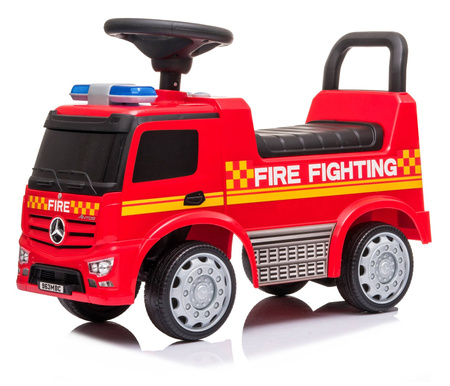 Duży jeździk Samochód dla dzieci Wóz strażacki Interaktywne autko Mercedes czerwony