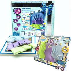 Zestaw do robienia odcisku rączki lub stópki z ramką i naklejkami dla chłopczyka