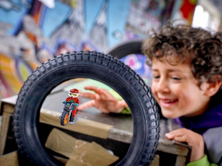 Lego City Stuntz: Ognisty motocykl kaskaderskim 60311